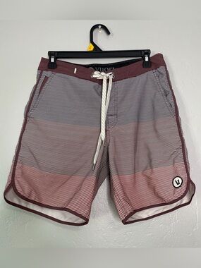 Vuori Mens V314 Cruise Board shorts Sz 28